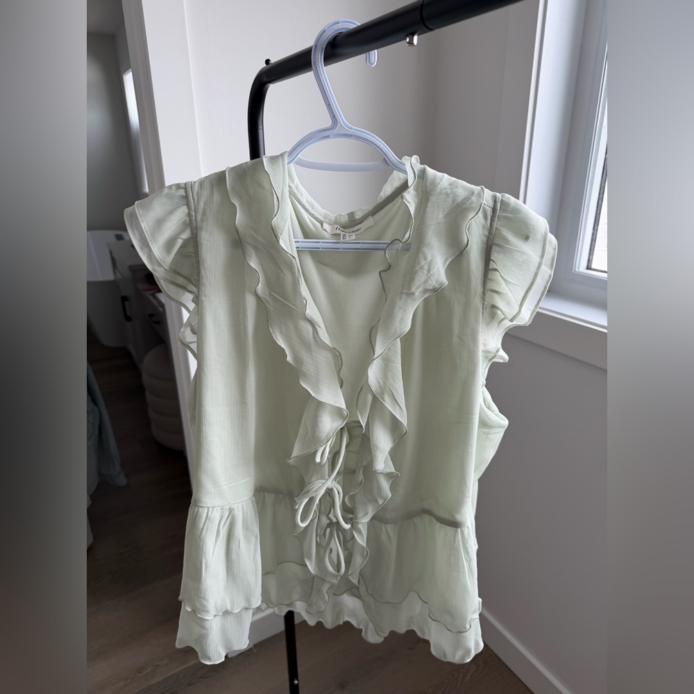 Women’s Ruffle Tie-Front Blouse – Light Sage